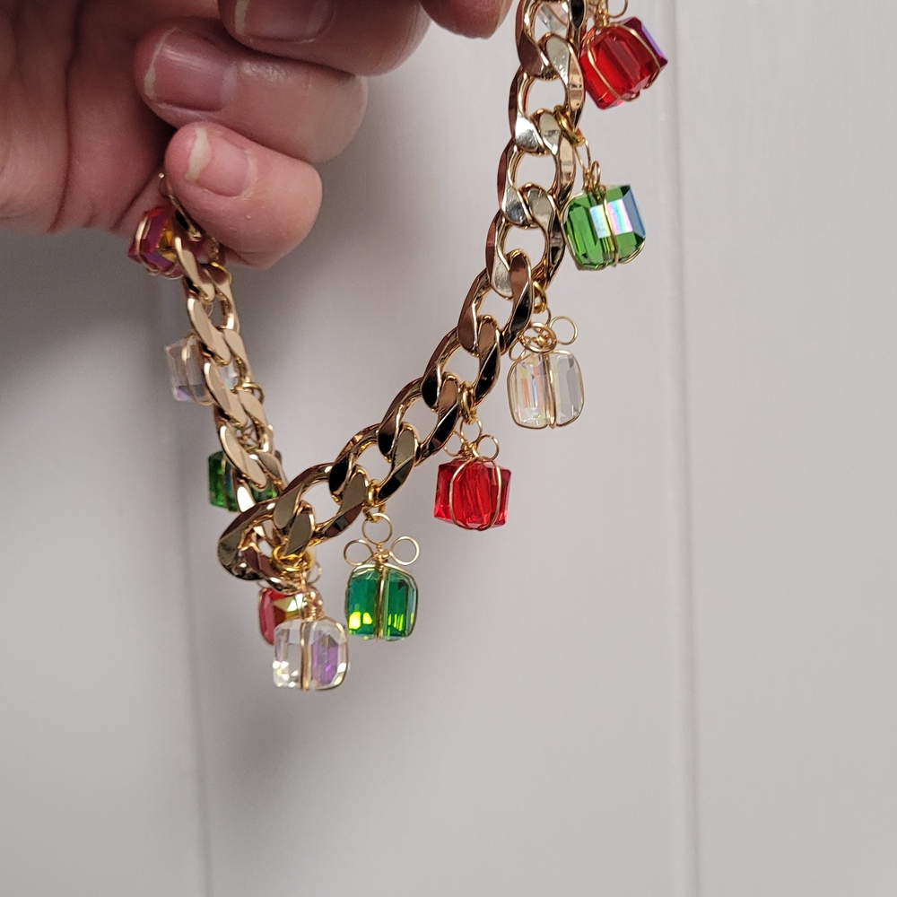Chic Rose Gold Bracelet with Colorful Crystal Charms